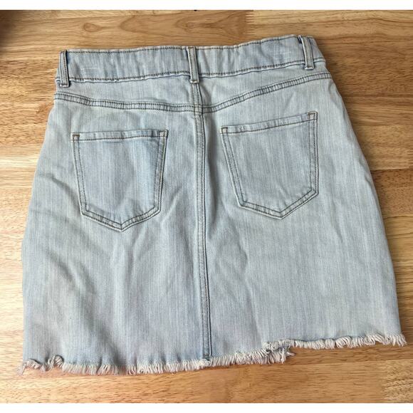 Wild Fable Women's High-Rise Distressed Denim Mini Skirt - Size 6 - NWT - Picture 6 of 6